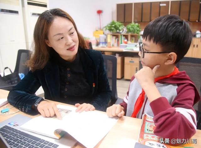 绵阳外国语实验学校，绵阳外国语实验学校初中2022招生（绵阳外国语实验学校小学语文教师金梅）