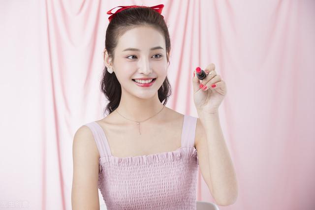 品味好的女人表现，品味高的女人表现（不要小瞧一个穿衣打扮出众的女人）