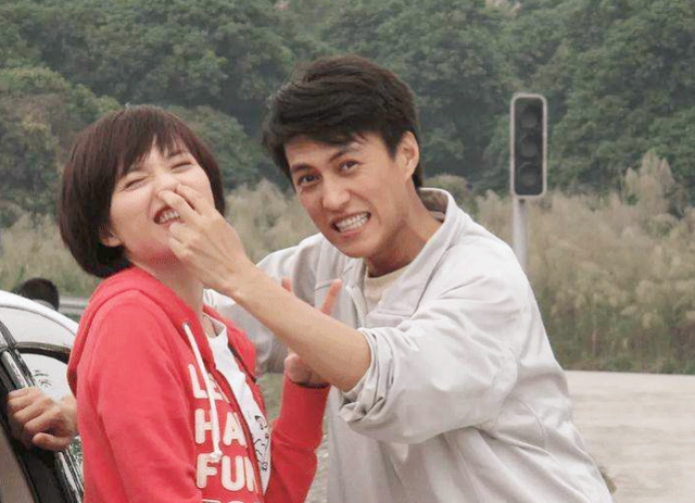 隋俊波：父亲不让谈恋爱，错过靳东保剑锋，34岁嫁导演被宠成公主