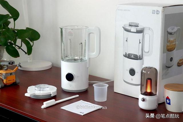 小米破壁机怎么使用，小米破壁机怎么使用教程（米家智能小破壁料理机体验）