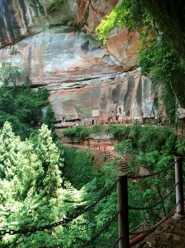 重庆周边凉快的避暑打卡地两三天，重庆周边这⑧个避暑胜地只有25℃