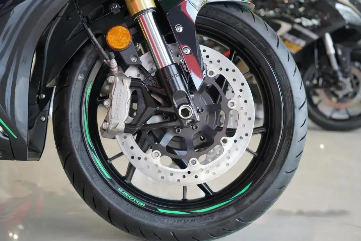 中赛摩托车品牌有哪些,中高赛摩托车(QJMOTOR赛600) 中赛摩托车品牌有哪些,中高赛摩托车(QJMOTOR赛600)