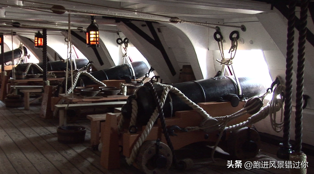 阿姆斯特朗大炮，阿姆斯特朗炮（一艘永不沉没的铁甲战船）