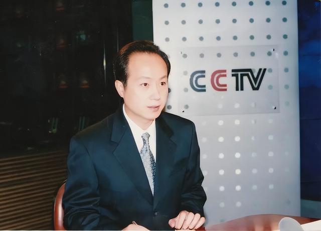 cctv主持人，最美cctv主持人（央视再也见不到的4位主持人）