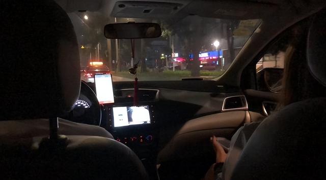 现在跑网约车一个月能挣多少钱，跑滴滴一个月能挣多少钱（老司机坦言跑网约车月入过万并不容易）