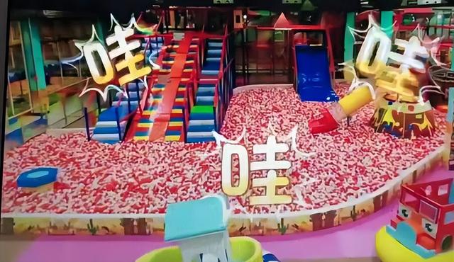 "卑微阔太"黄圣依：两亿零花钱却下跪赵本山，婚后亲自为婆婆洗澡