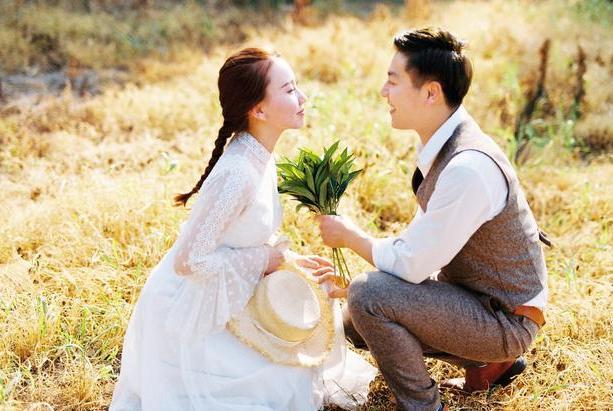 爱和喜欢的区别很简单，爱与喜欢的区别（“喜欢”和“爱”真的是一回事吗）