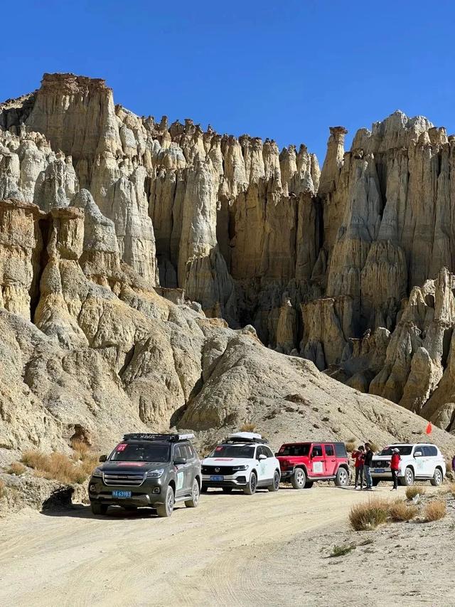 自驾游去哪里比较好，春季自驾游去哪里比较好（100天35000公里）