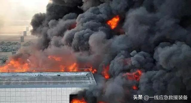 防护面罩的正确使用方法，防护面罩的正确使用方法图解（你更需要专业的防护工具——防烟防毒面罩）