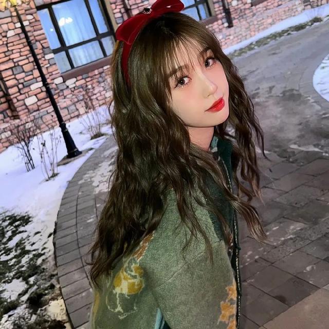 很小众却很惊艳的头像，ins惊艳小众女生头像 山高自有可行路水深自有渡船人。微信（正如我不能做你的梦）