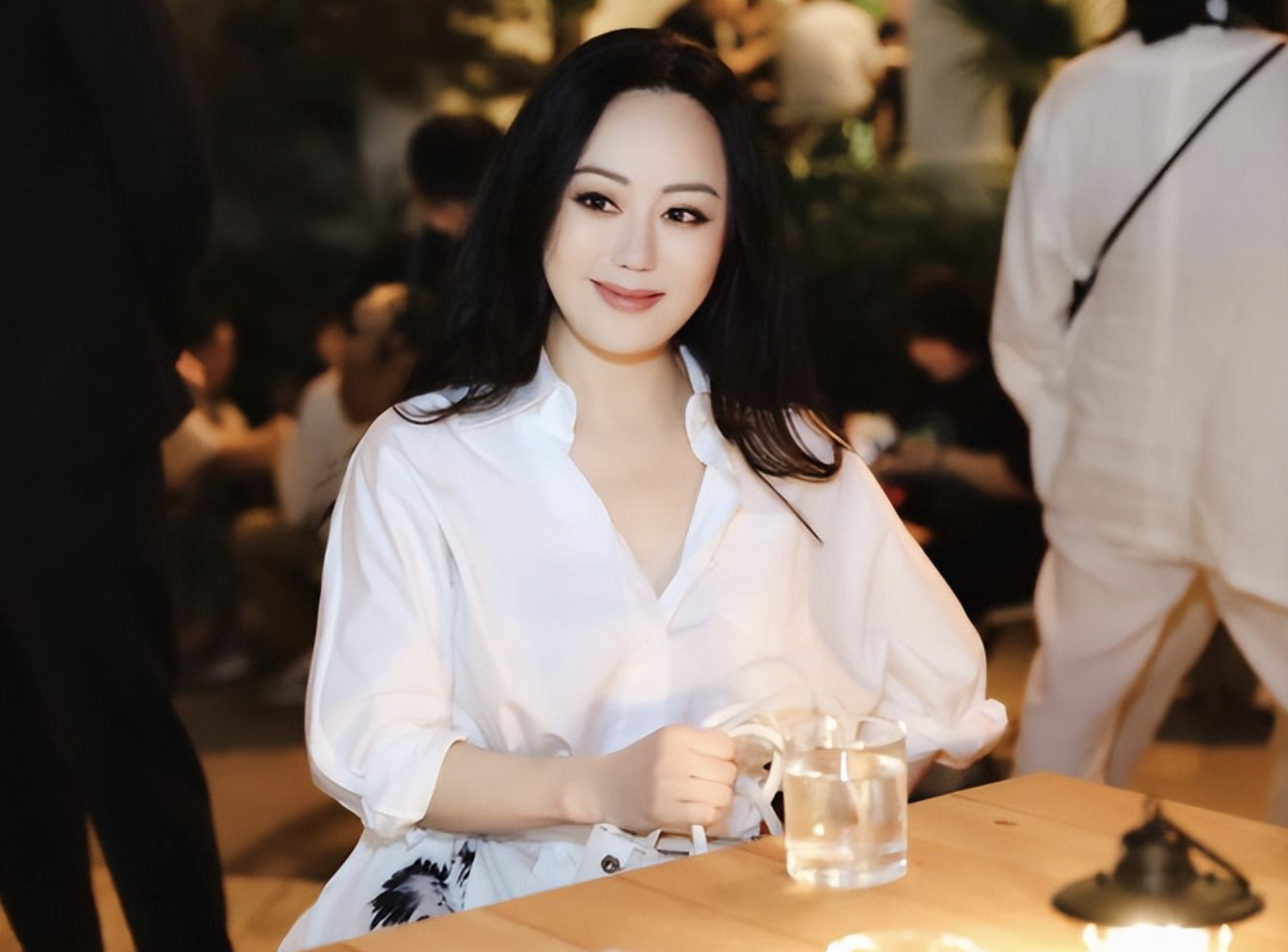 败光2个富豪家产的章小蕙,20年后再看她,前后差距一个天一个地