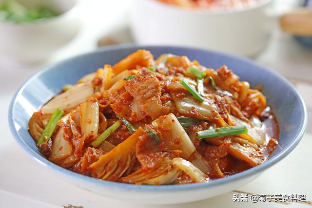 春节年夜饭菜谱，适合春节年夜饭的家常菜单（除夕年夜饭必备的12道菜谱）