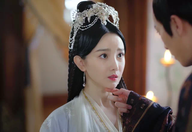 北美大灰狼是什么梗，北美灰狼为什么这么大（嘟嘴索吻、牵手搂抱、时刻黏在一起）