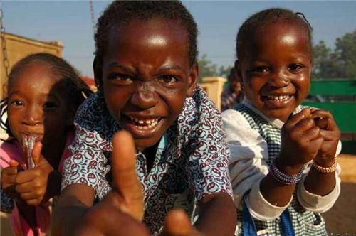 只有母蚊子才咬人，是真的吗，只有母蚊子才咬人（它叮咬你只是涂点痒痒粉）