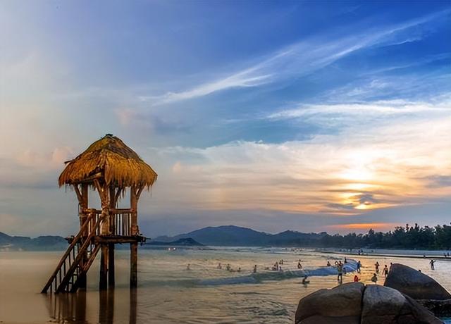 广东最著名的景点，广东最有名的景点（广东最值得去的十大自然景观）