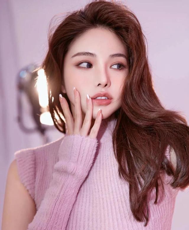 夏天适合什么发型，夏天适合烫什么发型（夏天最流行的5款发型）