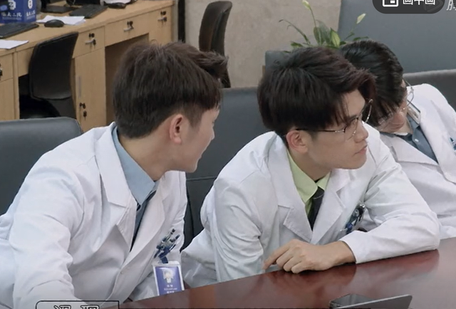 弧我什么梗，你是不是弧我（眼神梗和社会主义兄弟情）