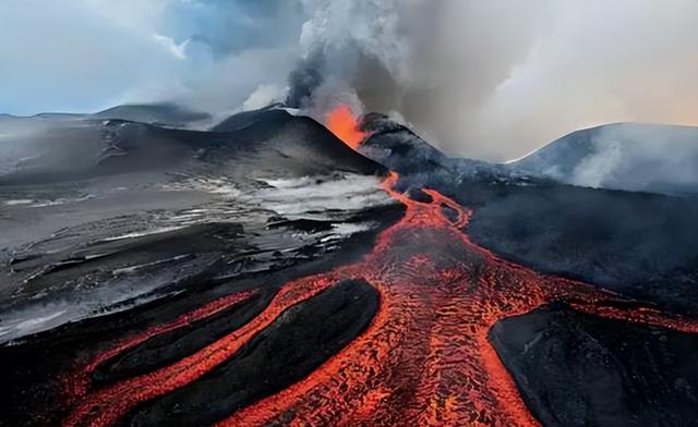 黄石公园超级火山,黄石火山有多大(已进入活跃期,活动突增30%)