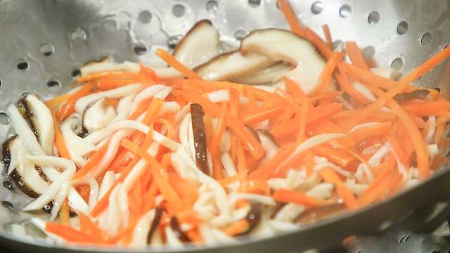 早晨起来吃什么好，早晨起来吃什么好啊（建议中老年人：多吃5款早餐）