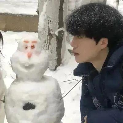 微信头像尺寸是多少，微信头像的尺寸是多少（自己动手拍情侣头像简直太甜了）