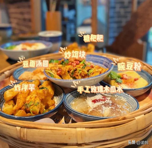 昆明最有名小吃一条街，昆明美食街最值得去的（昆明老街带你体验不一样的春城）