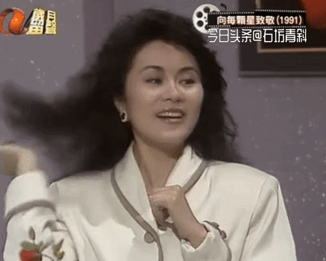 首届沙滩小姐从电影转战电视成金牌司仪，患抑郁症淡出娱乐圈