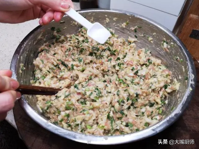 餃子餡鹹了怎麼辦,餃子餡鹹了怎麼辦補救(韭菜餃子餡鹹了怎麼辦)