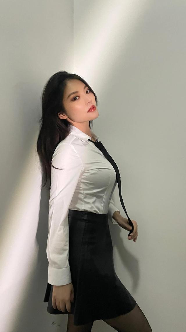 徐冬冬个人资料，余罪中徐冬冬扮演者（徐冬冬高清图集）