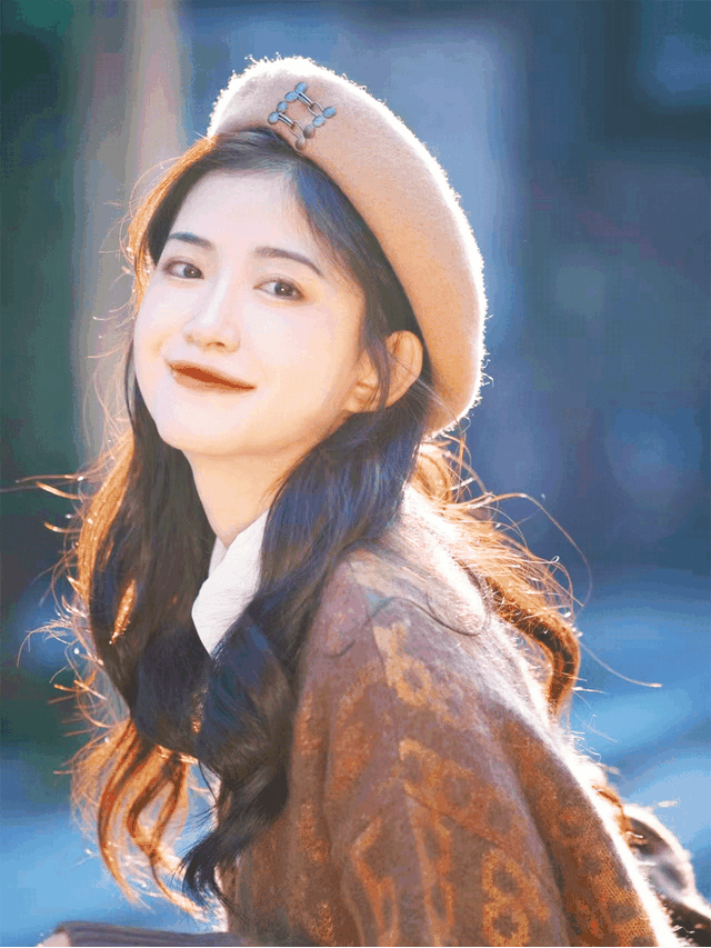 圆脸适合什么眼镜，圆脸适合什么眼镜框女（不同脸型适合什么样的配饰）
