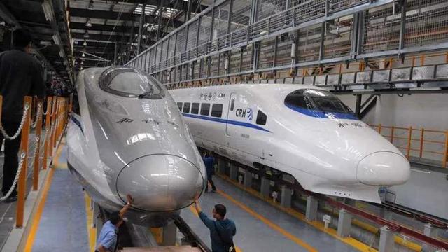 高铁跟动车的区别是，高铁与动车有区别（两者概念完全不同）