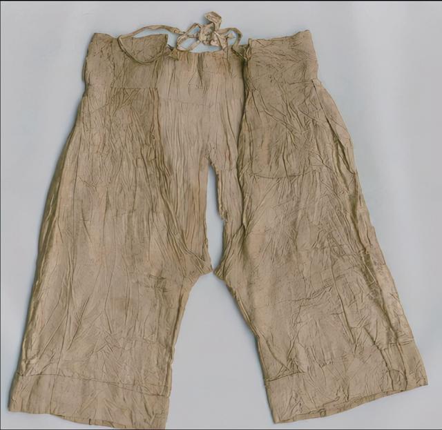 晚礼服短款有哪些，黄色晚礼服短款（古代女性服饰中主服的“中短款”）