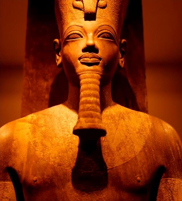 金字塔的起源和历史，金字塔的起源和历史PPT（金字塔是如何建造出来的）