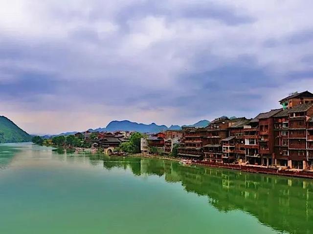 黔东南旅游十大景点排行榜，贵州黔东南十二个著名旅游景点