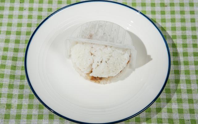 普通的饭团怎么做，普通的饭团怎么做视频（可能是最快吃一顿饭的方式）