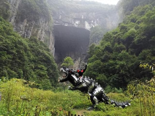 武隆天坑旅游攻略，《变形金刚4》和《满城尽带黄金甲》的取景地