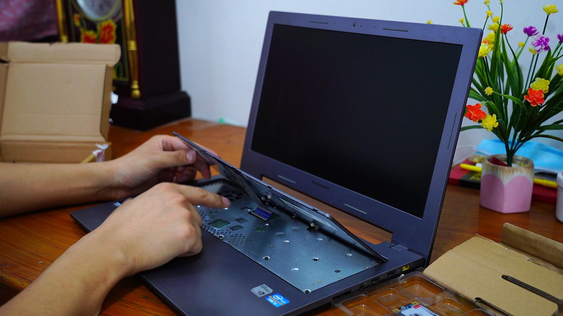 电脑硬盘怎么拆，怎么把台式电脑的硬盘拆下来（笔记本电脑拆卸更换固态硬盘）