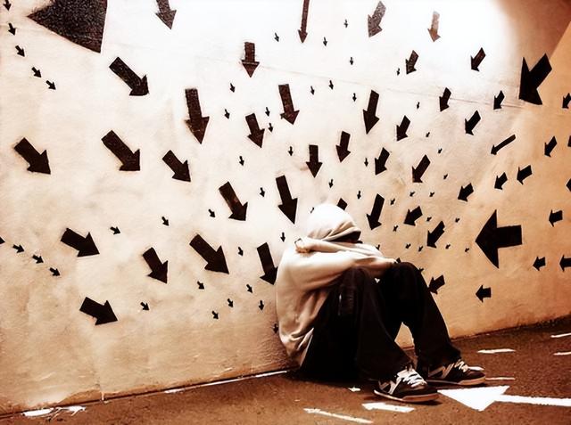 精神压力大的表现，精神压力大的7点症状表现（焦虑情绪六大征兆你中了几条）