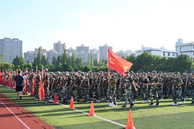 淮安市清浦中学，2020淮安市清浦中学高考喜报成绩、本科一本上线人数情况（清江浦区：无迷彩，不青春）