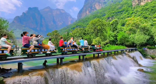 伏羲山大峡谷的主要景点，伏羲山大峡谷景区一日游攻略（打卡郑州必去6大山水景点）
