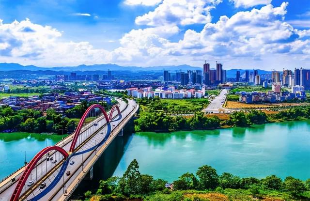 广西最有发展前景的城市排名，广西哪个市发展最好（广西还应该重点发展的4个城市）