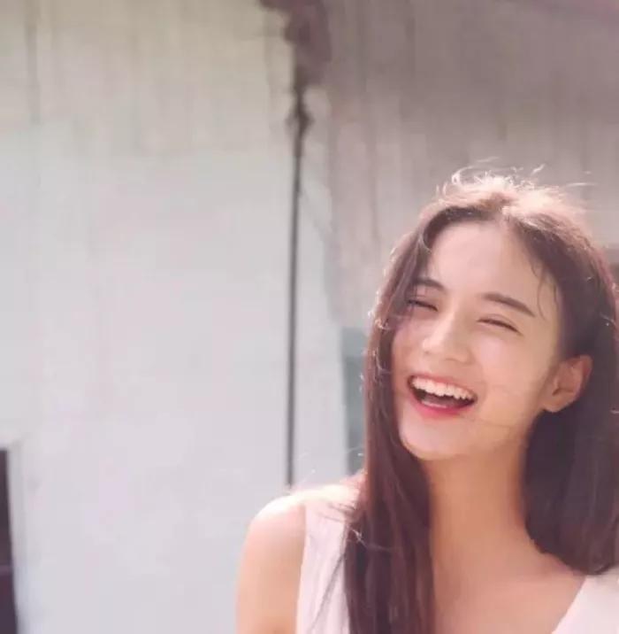 微笑表情图片(好漂亮的表情图片)