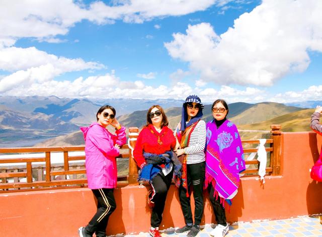 有什么成语描写赞美拉萨的天空，形容拉萨的天空的词语（天上西藏大美于行）