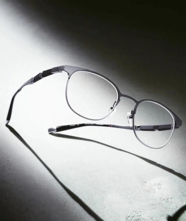 夏蒙经典眼镜框，日本商务眼镜品牌—夏蒙Z钛和线钛模特上脸佩戴效果展示