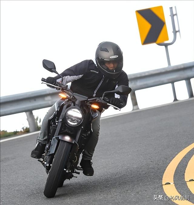 本田cb300r，本田cb300r极速多少（试驾2023款Honda本田CB300R）