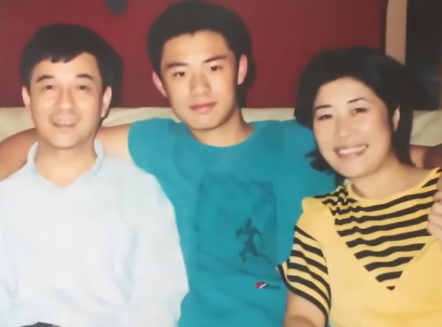 陈赫与张子萱怎么在一起的，再看陈赫和许婧的分离