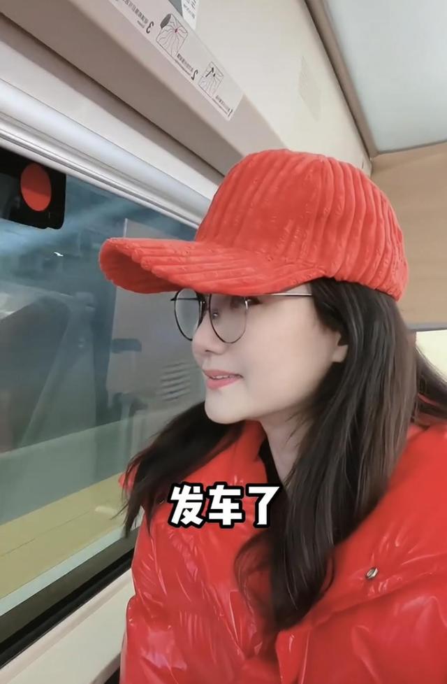 李颖个人资料简介，李颖个人资料（皮肤白皙紧致似少女）