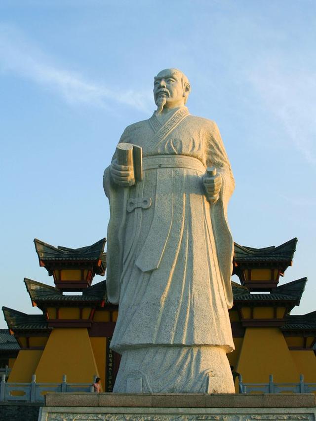 吏怎么读，蠹怎么读什么意思（“革”部的前三个生僻字）