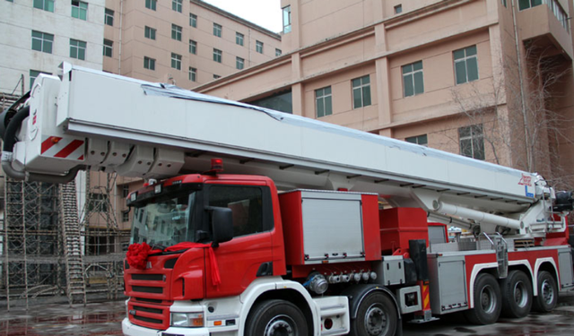 斯太尔消防车，斯太尔消防车图片（我国现役消防车大部分是“进口货”）