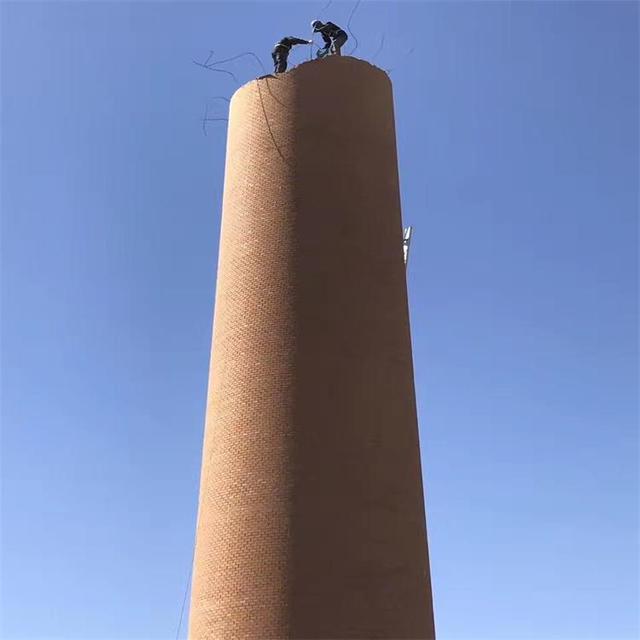 人工拆烟囱的正确方法，砖烟囱人工拆除方案（40米废弃砖烟囱人工拆除）
