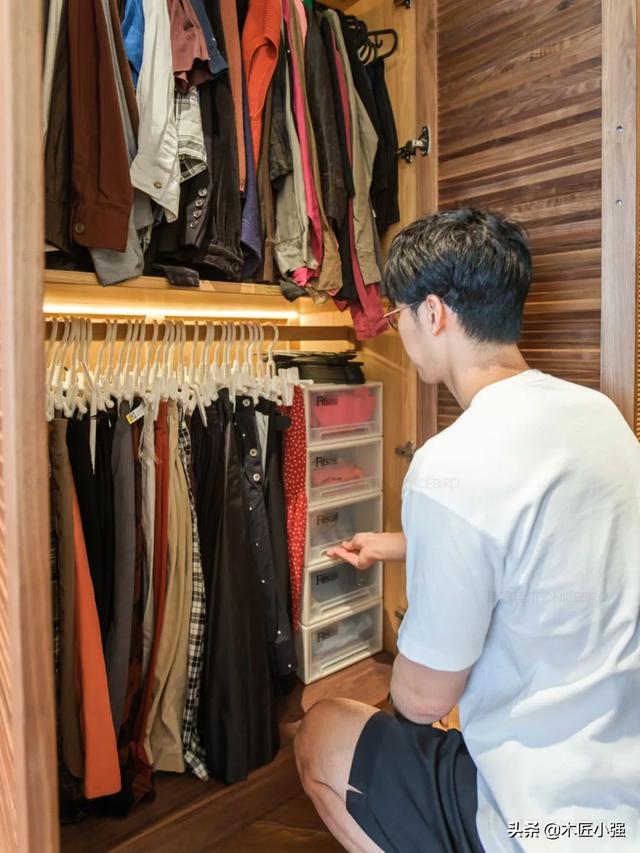 图书摆放造型，图书摆放造型图片大全（客厅图书馆美出新高度）